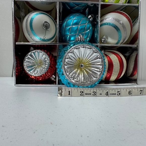 Martha Steward Living 9 piece Set Resistant Ornaments. - Picture 10 of 12